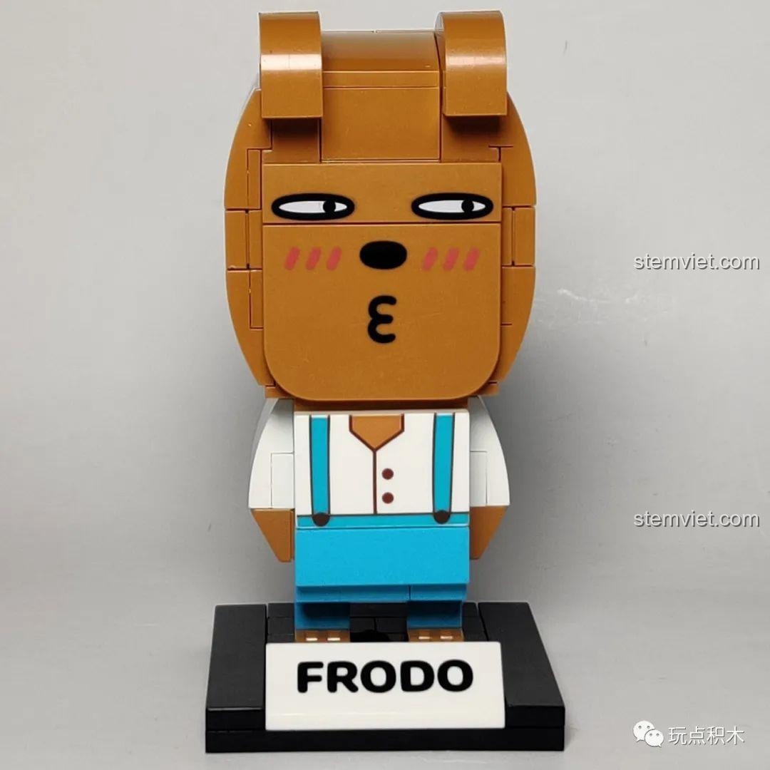 Mô hình GUDI 52006 Frodo Kakao Friends hoàn thiện, nhìn từ phía trước.