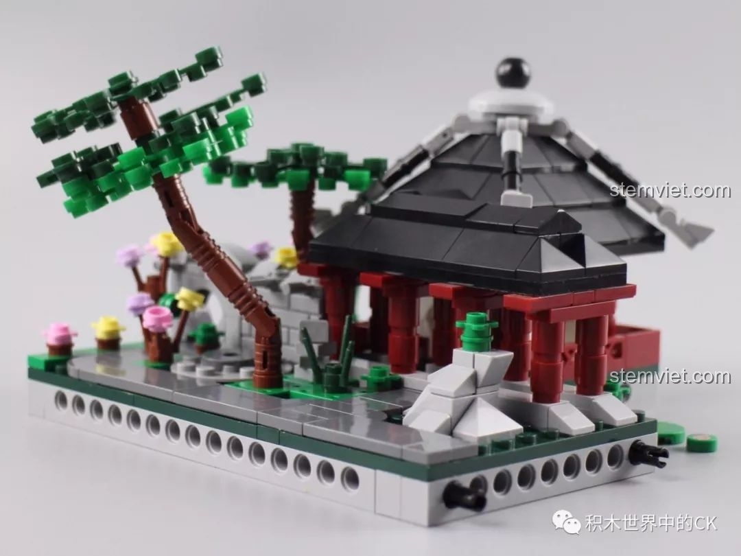 Mô hình Hàm Thanh Đình XB-01110-F hoàn chỉnh, sẵn sàng để ghép vào tổng thể khu vườn.