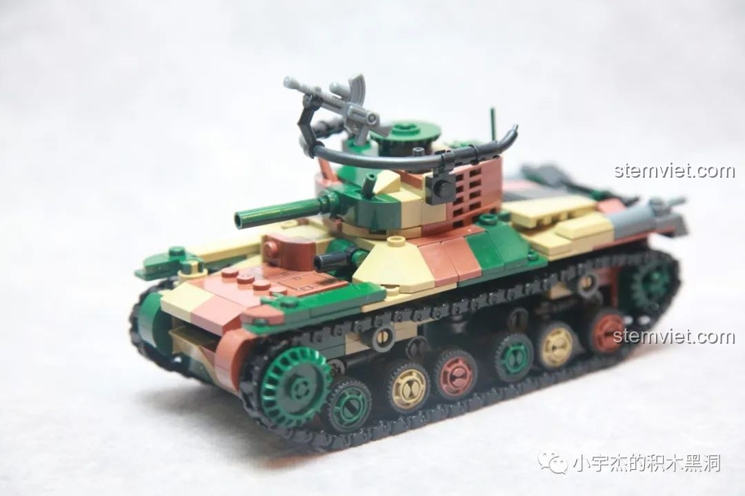 Mô hình hoàn chỉnh phiên bản đầu của Xe tăng Kiểu 97 Chi-Ha từ bộ lắp ráp Sluban M38-B1107.