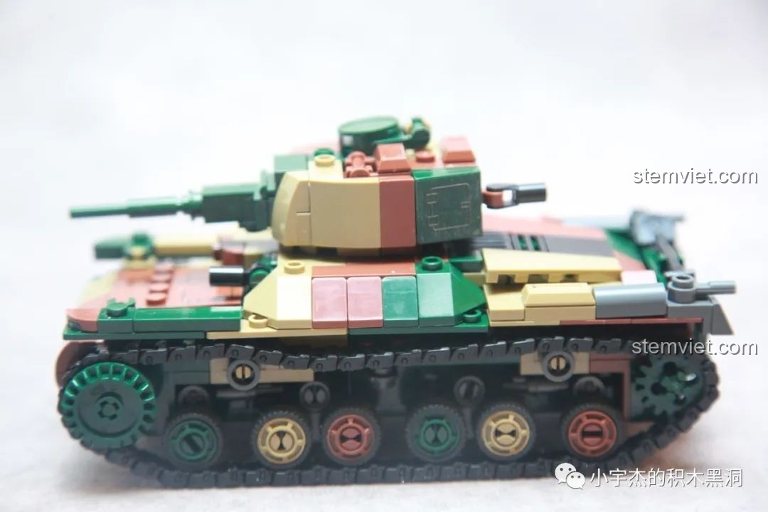 Mô hình hoàn chỉnh phiên bản cải tiến Shinhoto Chi-Ha từ bộ lắp ráp Sluban M38-B1107.