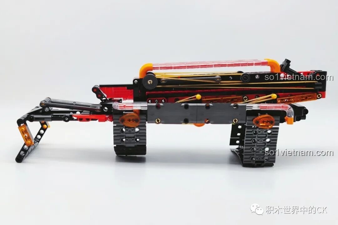 Mô hình Lưỡi lê nhiệt JIESTAR 58005 sau khi lắp ráp hoàn chỉnh, chụp từ góc nghiêng bên phải.