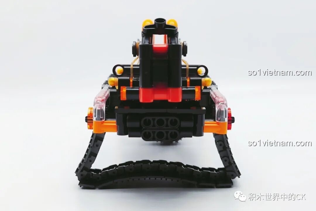 Ảnh chụp mô hình JIESTAR 58005 Lưỡi lê nhiệt từ phía sau, cho thấy cấu trúc đối xứng và chắc chắn.