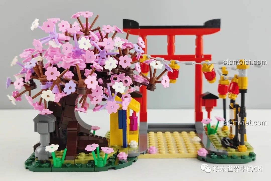 Mô hình Keeppley K20707 nhìn từ bên cạnh, thể hiện sự hài hòa.