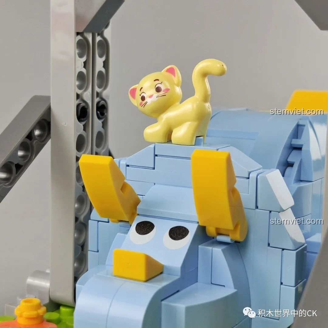 Mô hình lắp ráp khung ảnh khủng long tò mò JAKI Fun Desk đã hoàn thành, góc chính diện