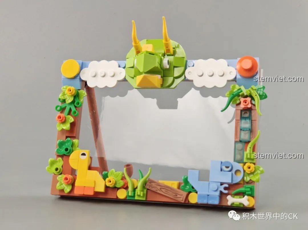 Mô hình lắp ráp khủng long cổ dài đa năng JAKI Fun Desk đã hoàn thành, góc chính diện