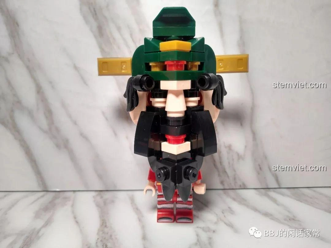 Mặt lưng của mô hình Lộc Tinh ZHEGAO QL0953-2, cho thấy các chi tiết phía sau và cách kết nối các mảnh ghép.