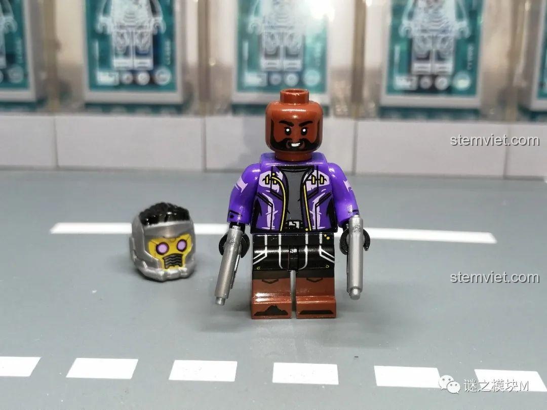 Mô hình mini Captain America (Falcon) KF6145 của Kopf, với đôi cánh và khiên.