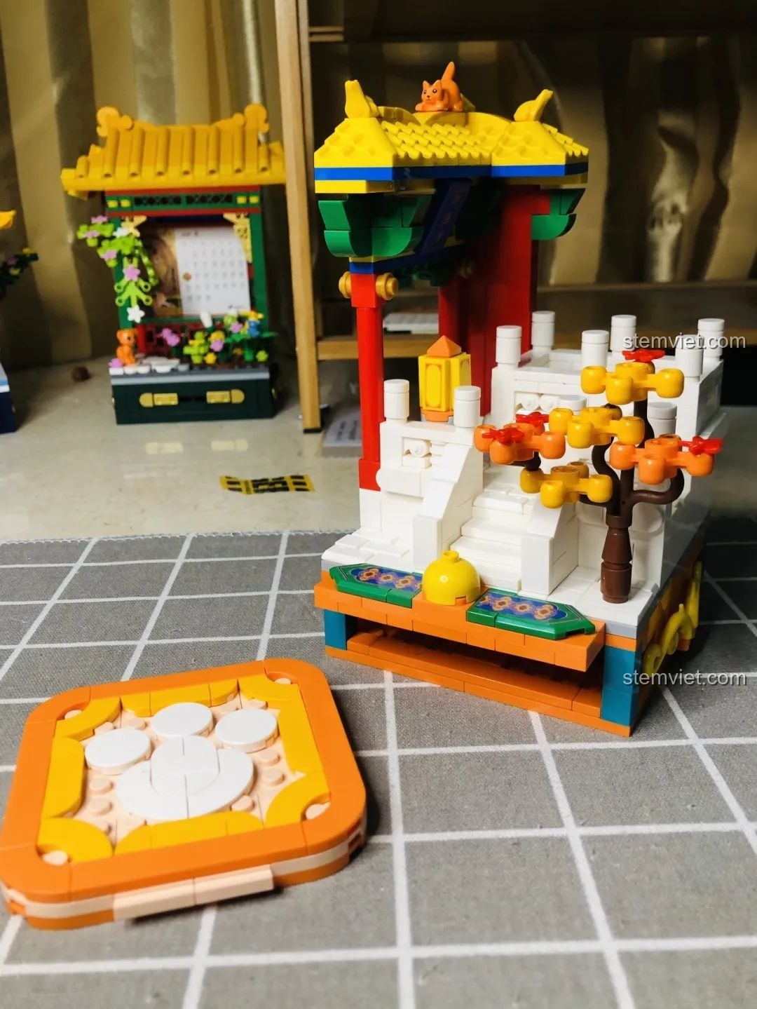 Góc nhìn nghiêng khác của mô hình Wekki 506004 Cảnh Thu, thể hiện sự cân đối tổng thể.