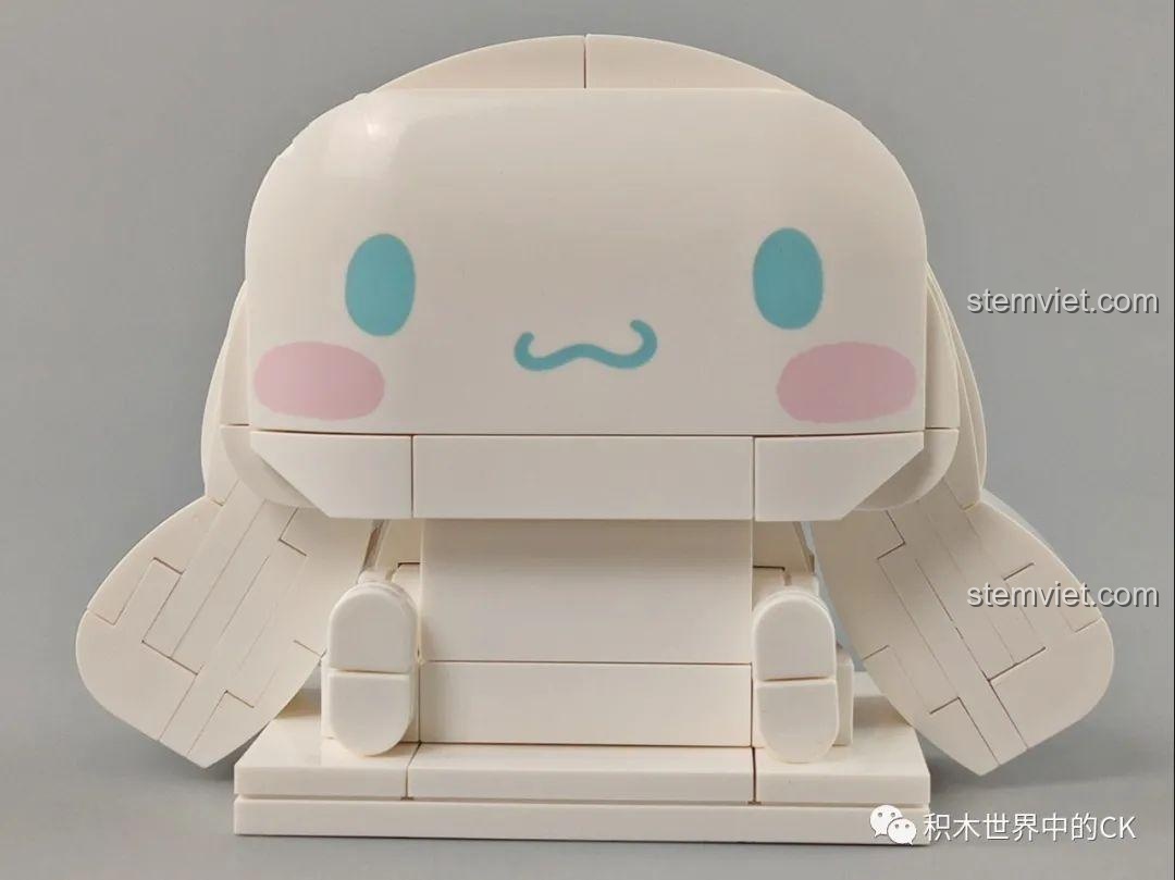 Mô hình Pompompurin K20804 hoàn chỉnh, chú chó màu vàng đội mũ nồi nâu, thiết kế tròn trịa.