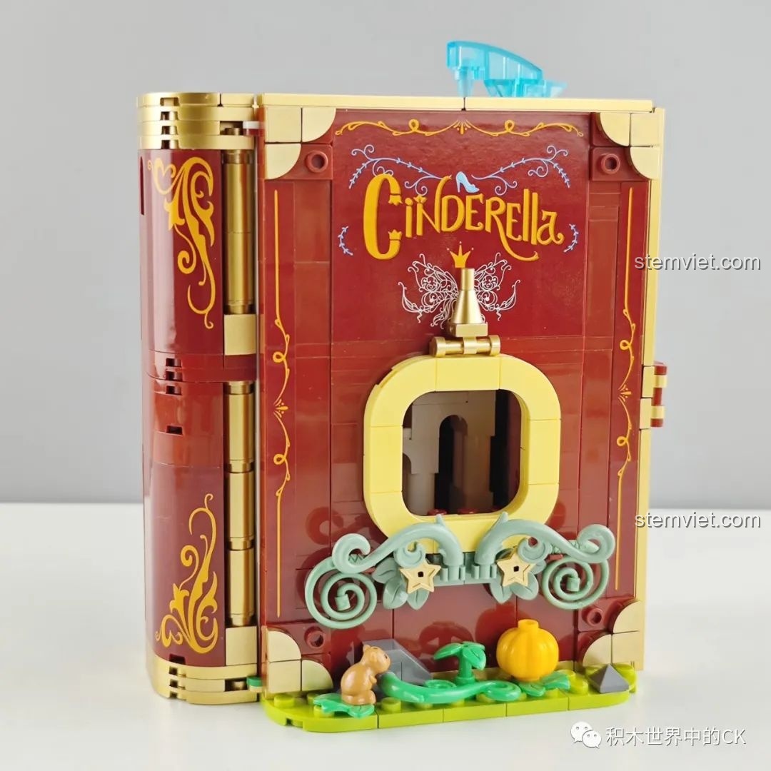 Mô hình sách cổ tích Lọ Lem Wekki 506174 đã hoàn thành, với các nhân vật Lọ Lem và Hoàng tử đứng phía trước.