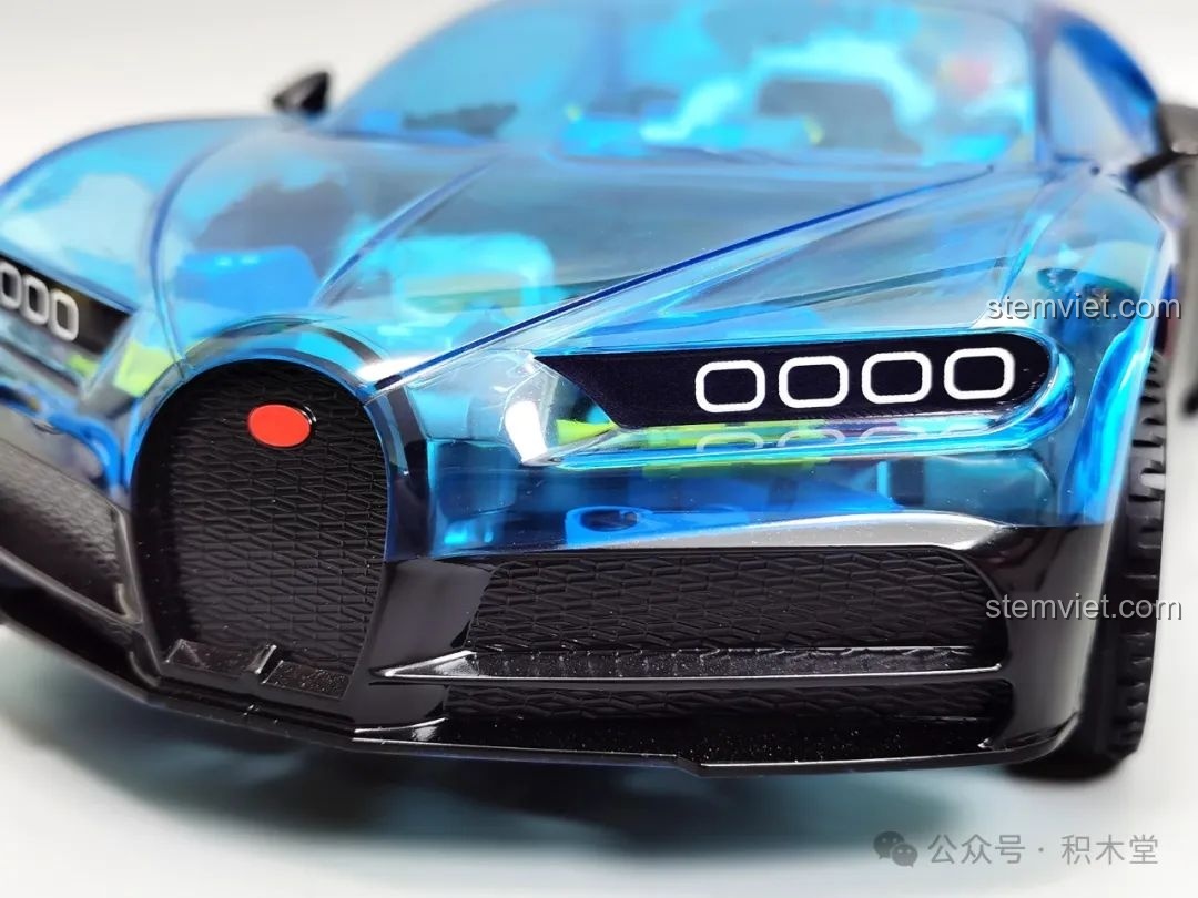 Ảnh 35 của bộ lắp ráp JAKI JK8808 Siêu Xe Khái Niệm Phantom, chi tiết khoang lái. Đây là một bộ đồ chơi Mô hình siêu xe JK 8808 đáng tiền.
