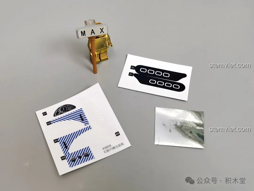 Ảnh 11 của bộ lắp ráp JAKI JK8808 Siêu Xe Khái Niệm Phantom, sticker và lò xo giảm xóc. Đây là một bộ đồ chơi Mô hình siêu xe JK 8808 đáng tiền.