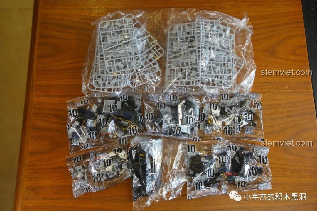 Mô hình tàu khu trục đi kèm bộ lắp ráp Mô Hình Tàu Sân Bay Sơn Đông SEMBO 202001.