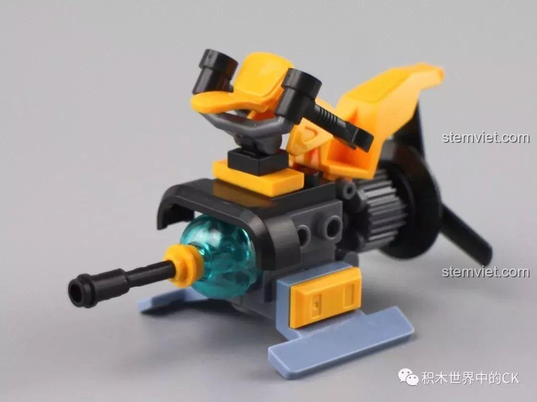 Mô hình tàu lượn nước mini trong bộ đồ chơi lắp ráp Cỗ Máy Chiến Đấu Cá Sấu.