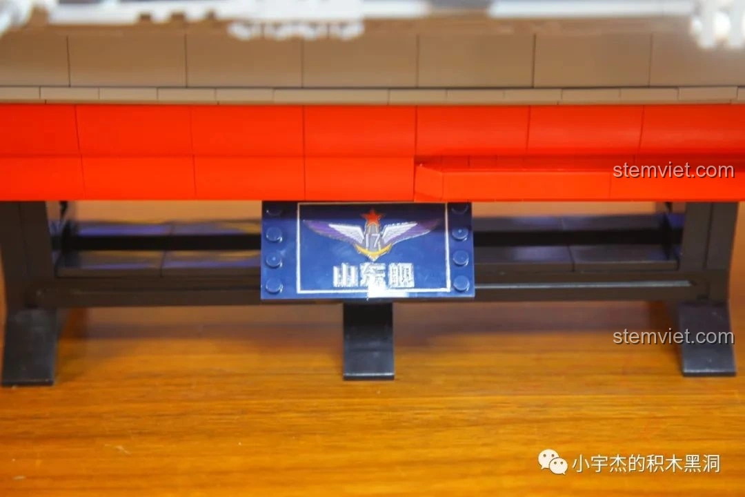 Mô hình tên lửa đạn đạo đi kèm bộ lắp ráp Mô Hình Tàu Sân Bay Sơn Đông SEMBO 202001.