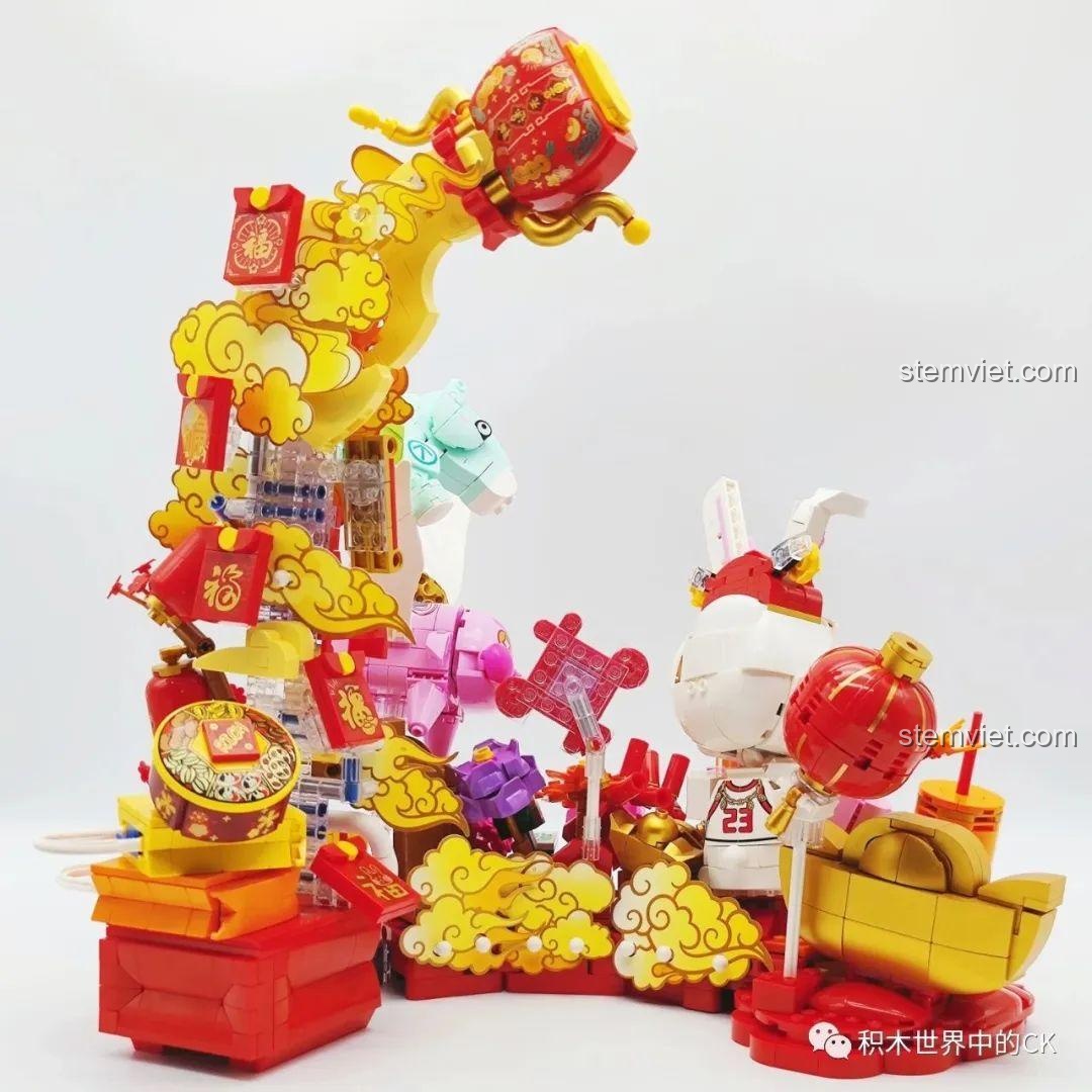 Mô hình Keeppley K19905 Mô hình Tết Nguyên Đán hoàn chỉnh với các minifigures.