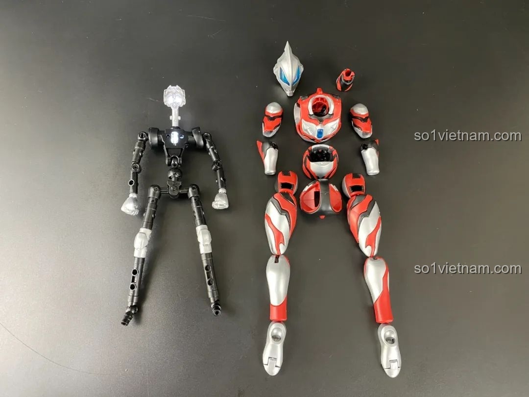 Mô hình lắp ráp Ultraman Geed BLOKEES hoàn thiện với đầy đủ các bộ phận