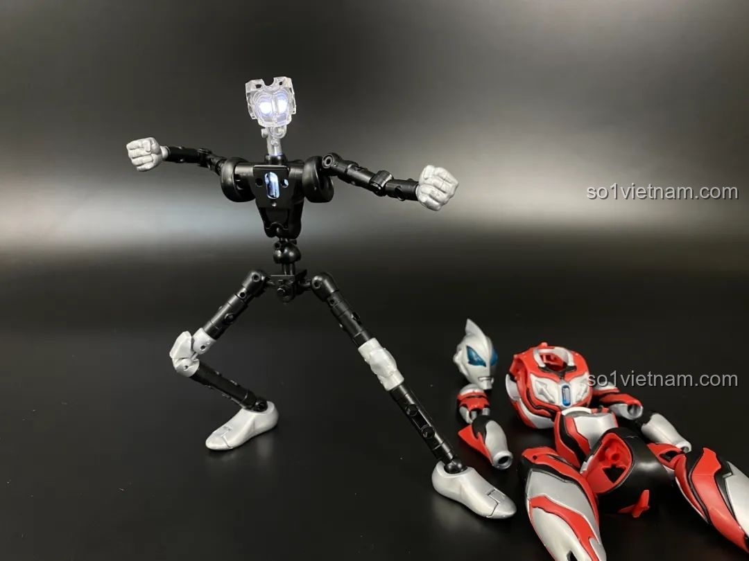 Mô hình lắp ráp Ultraman Geed BLOKEES hoàn thiện với đầy đủ các bộ phận