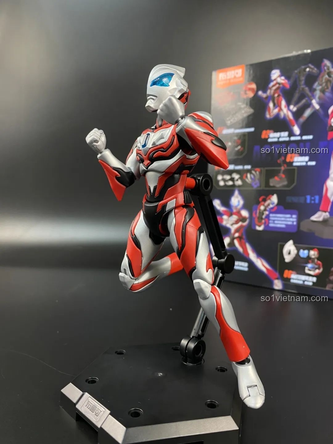 Mô hình lắp ráp Ultraman Geed BLOKEES hoàn thiện với đầy đủ các bộ phận