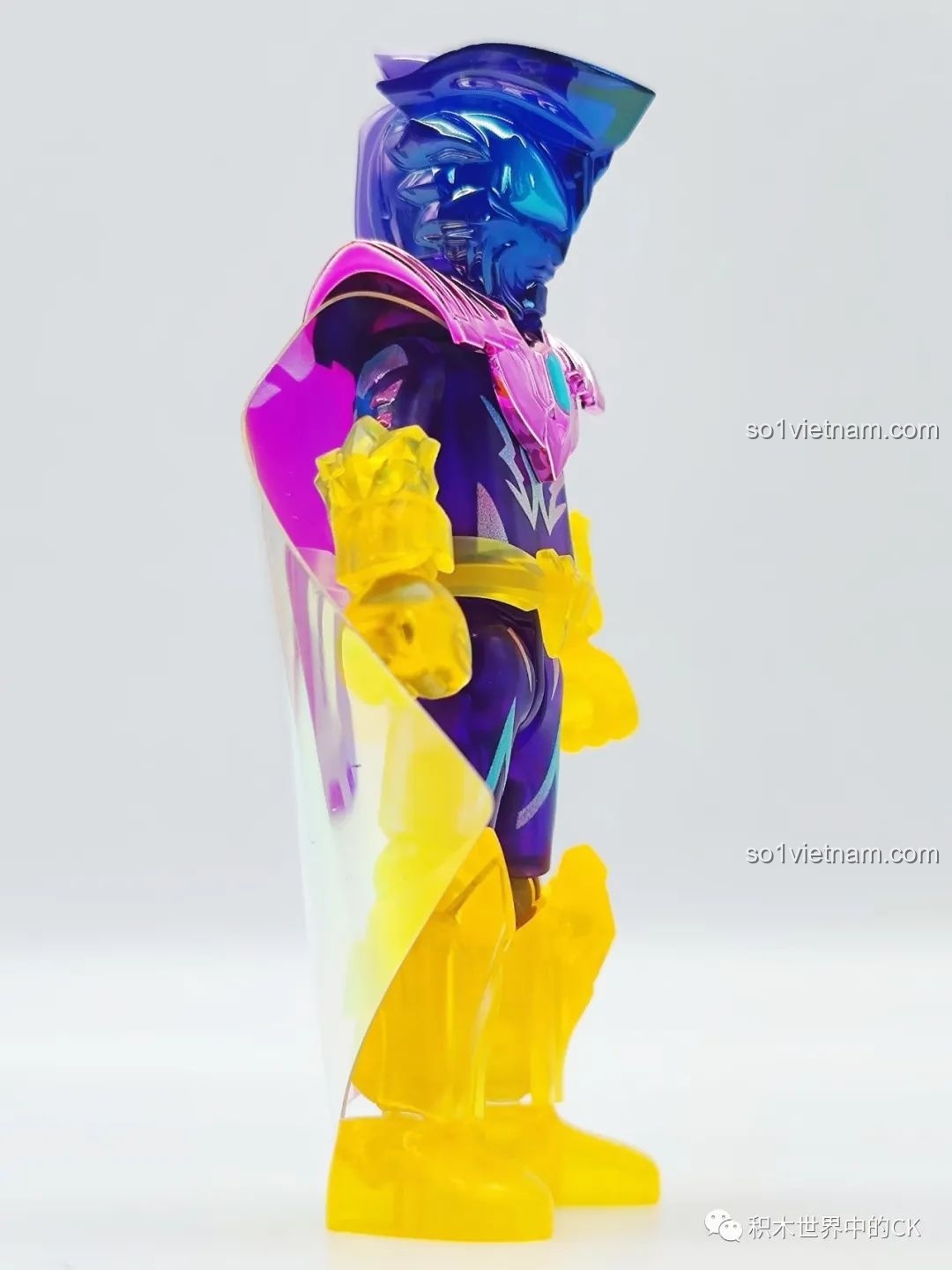 Góc nghiêng mô hình Ultraman Geed Royal Mega Master BLOKEES GV-04 00