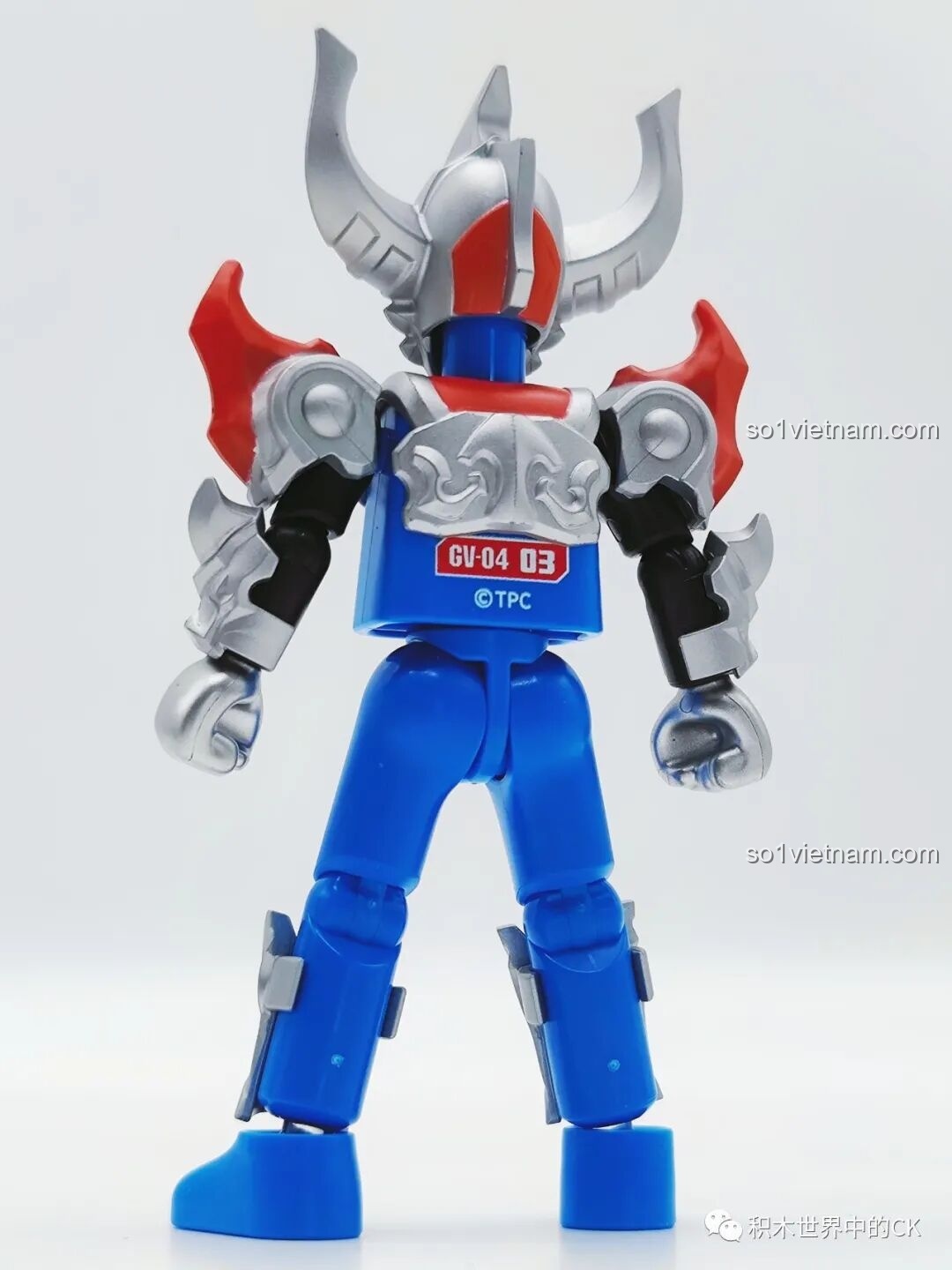 Góc nghiêng mô hình Ultraman Geed Solid Burning BLOKEES GV-04 03