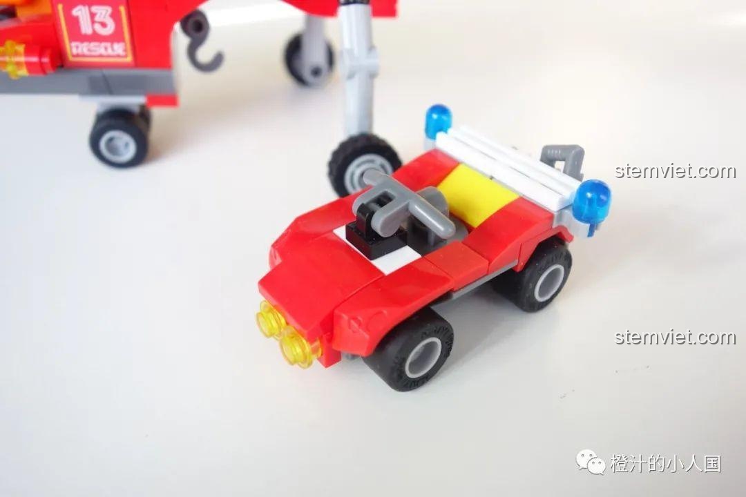 Mô hình xe hỗ trợ mặt đất trong bộ lắp ráp Trực thăng vận tải cứu hộ CAYI 2603.