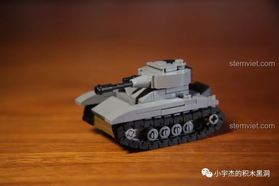 Mô hình xe tăng Panzer V Panther mini từ bộ lắp ráp SEMBO 101117 sau khi hoàn thành, thiết kế nhỏ gọn, chi tiết.