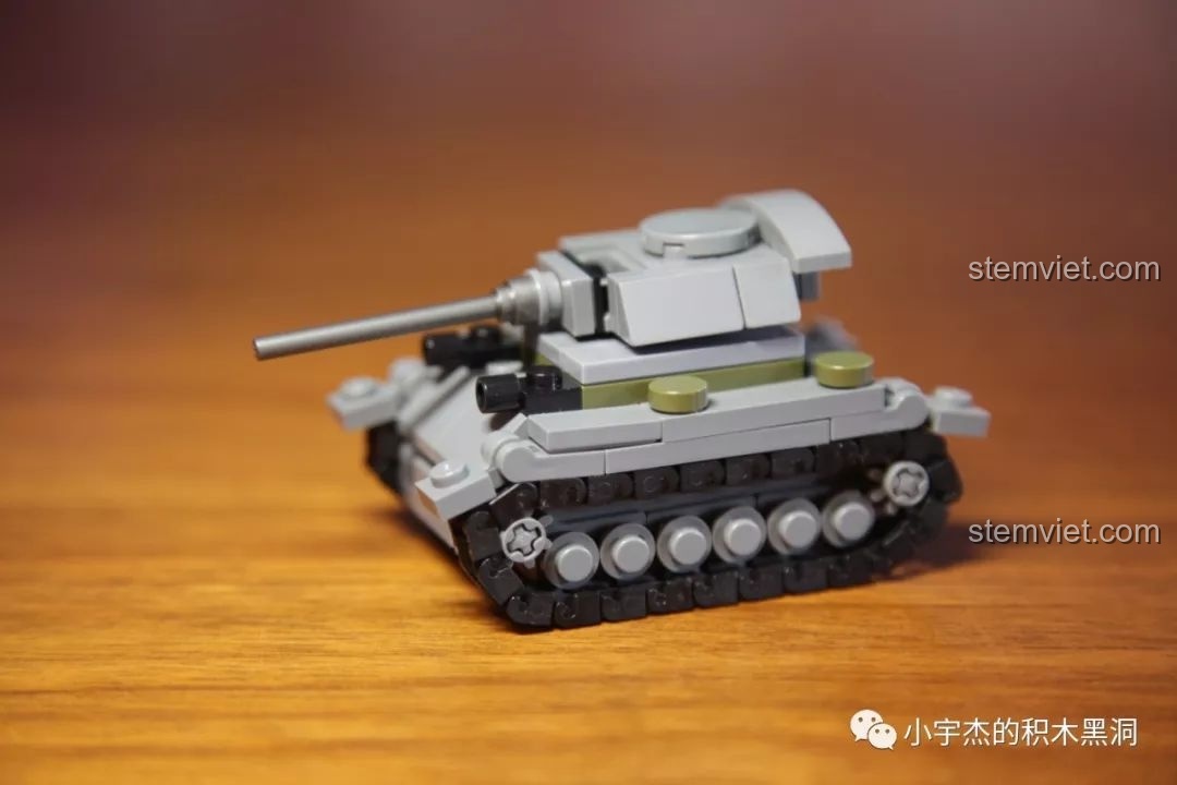 Mô hình xe tăng hạng nhẹ T-26 của Liên Xô từ bộ lắp ráp SEMBO 101118, thiết kế đẹp mắt và chắc chắn.