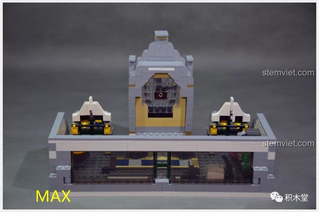 Mô hình bộ lắp ghép Zhe Gao QL0922 Trung tâm thương mại Châu Âu trong chế độ ban đêm với đèn.