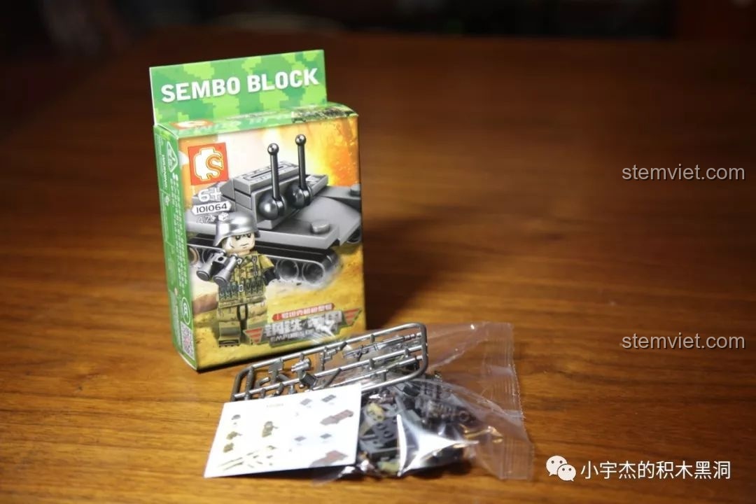 Hộp và các chi tiết của bộ lắp ráp xe tăng mini SEMBO 101064 Panzer I, một mẫu khác trong series Đế Chế Thép.