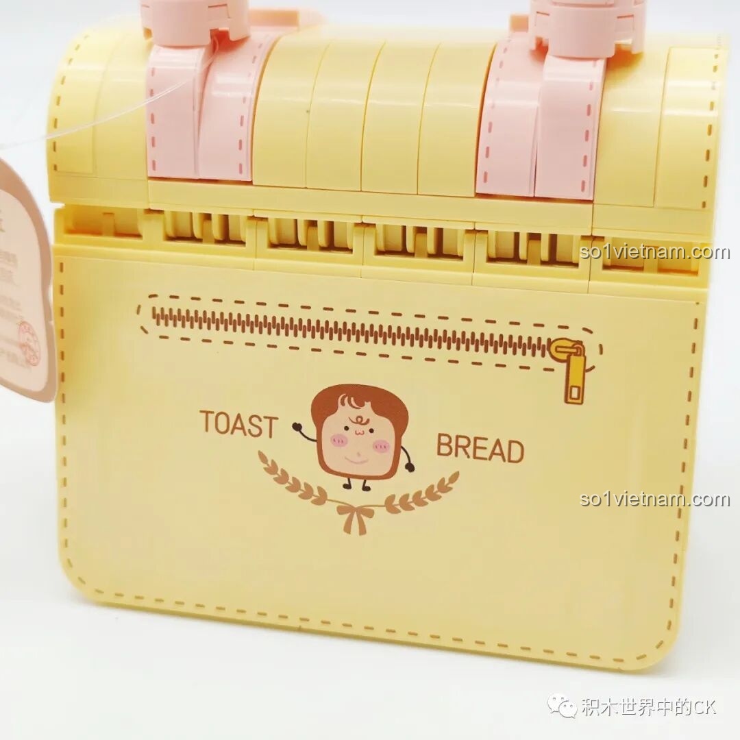 Túi xách Wekki 516911 đang được mở ra, hé lộ không gian tiệm bánh mì ấm cúng bên trong.