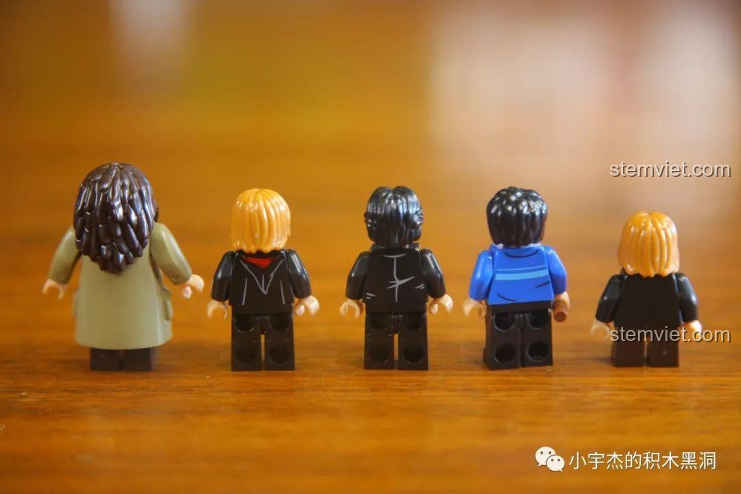 Toàn bộ mô hình Ngân hàng Gringotts và Rồng bụng sắt Ukraine MORK 032101 đã hoàn thành, bộ lắp ghép Hẻm Xéo ấn tượng cho bé 6 tuổi, giá hời.