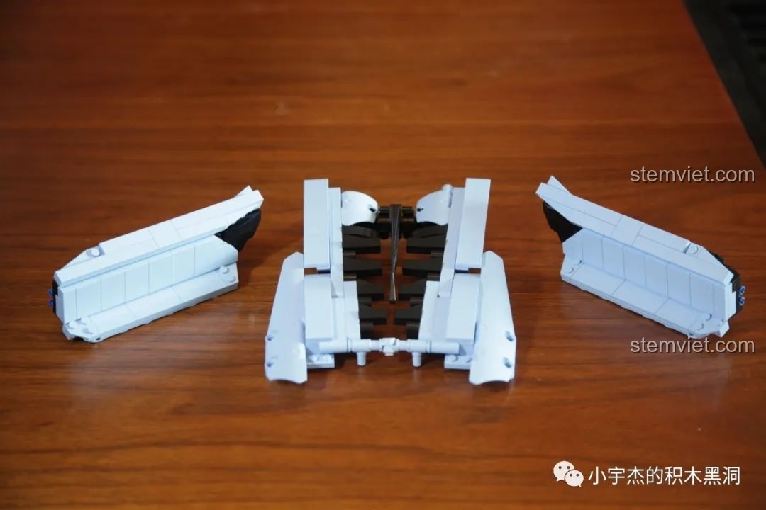 Siêu xe Lamborghini Hyper Mould King 13056 nhìn từ góc nghiêng, khoe trọn vẻ đẹp mạnh mẽ và khí động học.