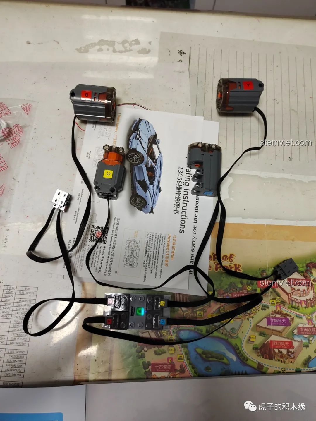 Kiểm tra các động cơ (XL motor, servo motor) trước khi lắp ráp bộ Mould King 13056 Lamborghini Hyper.