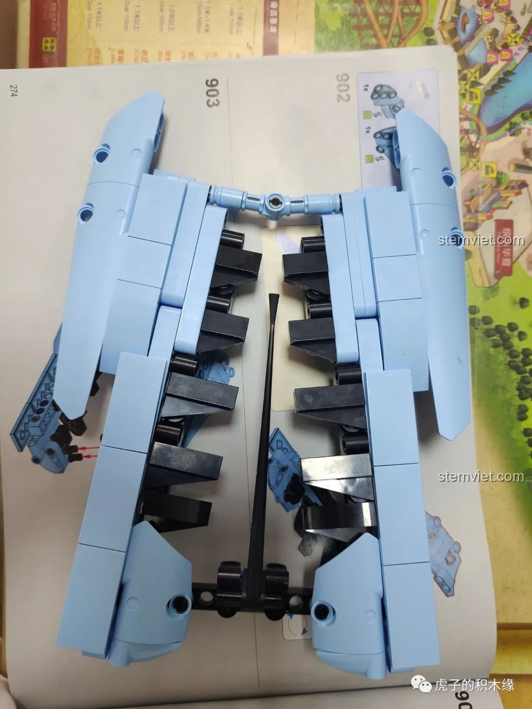 Phần 1 của quá trình lắp ráp Mould King 13056 Lamborghini Hyper (Bước 1-60), khung gầm.