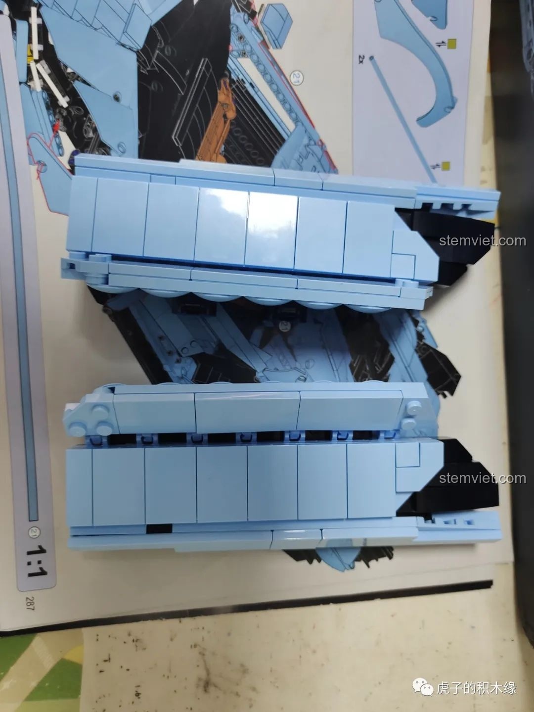 Phần 2 của quá trình lắp ráp Mould King 13056 Lamborghini Hyper (Bước 60-150), đầu xe.