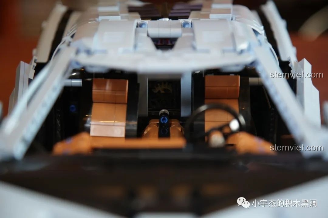 Hình ảnh quảng cáo sản phẩm Mould King 13056 Lamborghini Hyper, cho thấy vẻ đẹp và tính năng nổi bật.