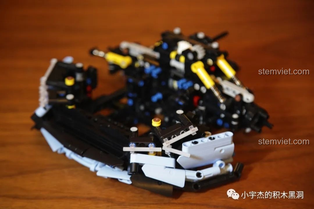 Các túi nhỏ hơn bên trong túi số 3 của Mould King 13056 Lamborghini Hyper, giúp phân loại mảnh ghép chi tiết.