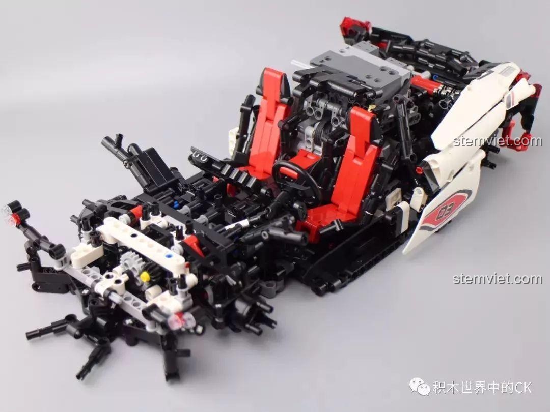 Mô hình siêu xe Mould King 13067 Icarus đã hoàn thành, góc nhìn tổng thể.
