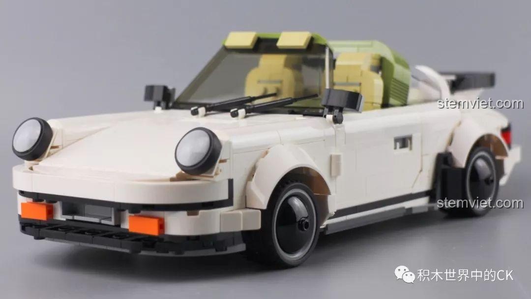 Cận cảnh mô hình Mould King 13103 với thiết kế đèn tròn đặc trưng của dòng xe Porsche 911.