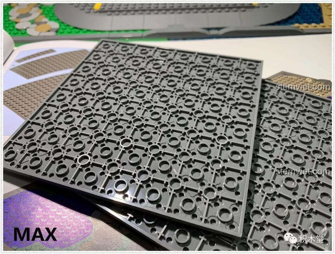 Tấm đế lớn với các khớp nối Technic của bộ Lâu đài cổ tích Mould King 13132.