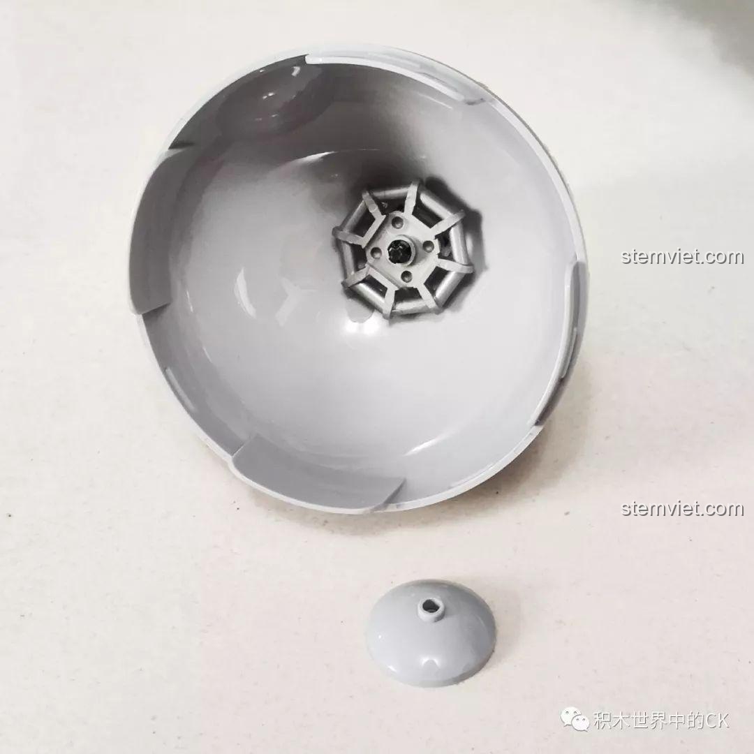 Ba động cơ hình cầu của đồ chơi mô hình Mould King 13135 Tàu khu trục Ngôi sao Hoàng gia Monarch, chi tiết chân thực