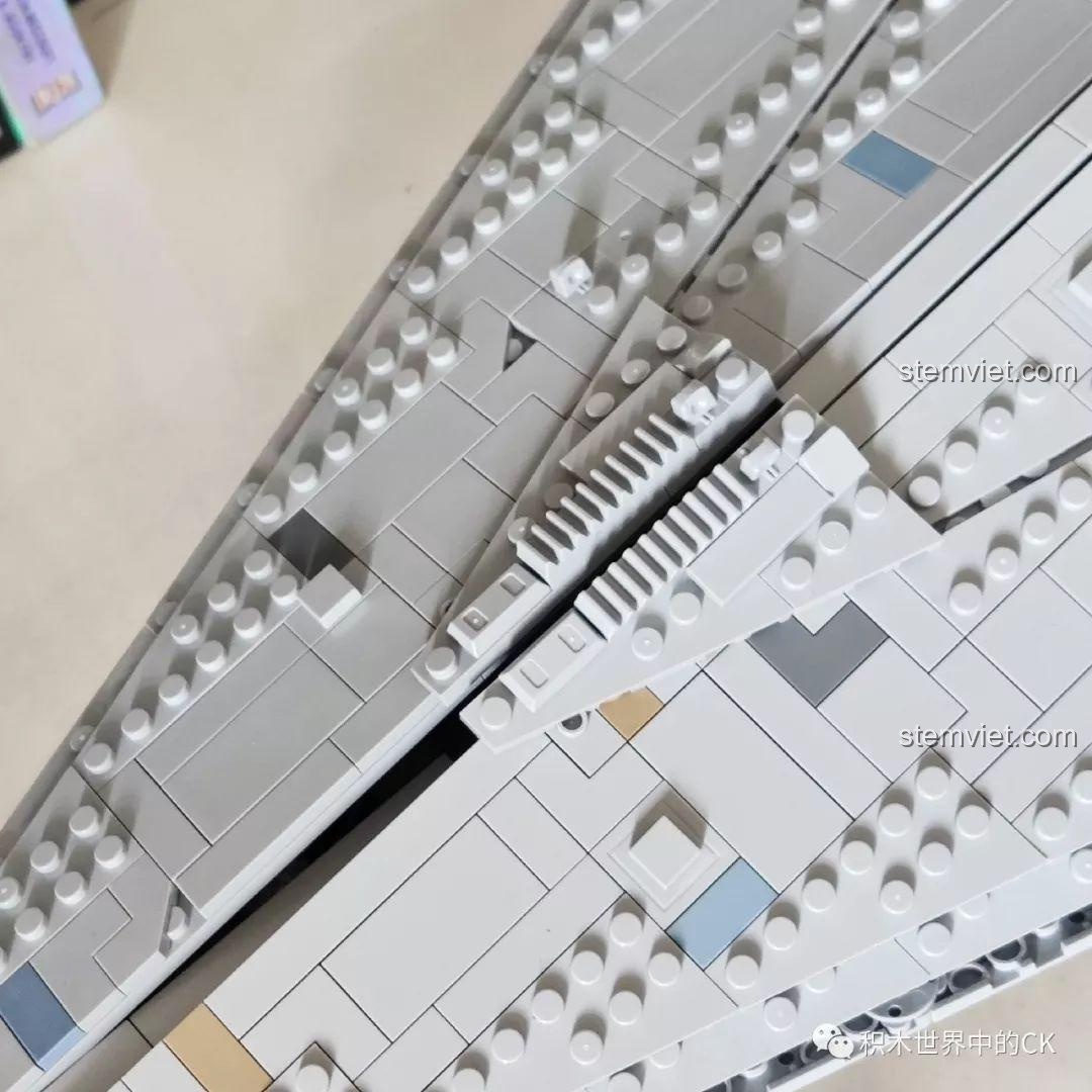 Hướng dẫn lắp ráp trong sách của Mould King 13135 Tàu khu trục Ngôi sao Hoàng gia Monarch, dễ hiểu