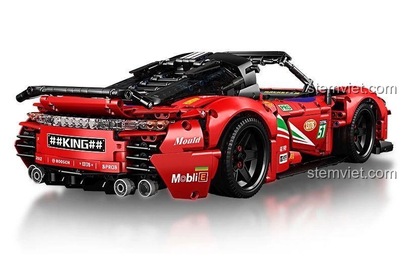 Góc nhìn từ phía sau của đồ chơi mô hình Mould King 13176 Siêu xe Porsche 911, khoe trọn thiết kế đuôi xe và ống xả chi tiết.