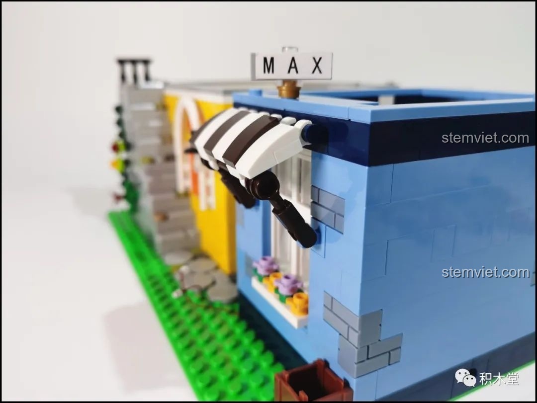 Sách hướng dẫn lắp ráp tầng trên của bộ Mould King 16031 Tiệm Cắt Tóc Phố Nhỏ, minh họa chi tiết các bước.