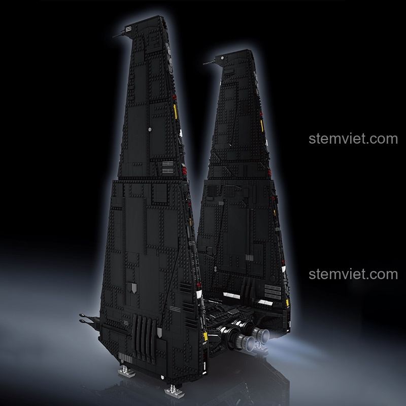 Khoang lái chi tiết của bộ đồ chơi lắp ráp Phi Thuyền Chỉ Huy Hạng Nặng UCS Mould King 21011, mang lại trải nghiệm lắp ghép đáng tiền cho con trai 14 tuổi.