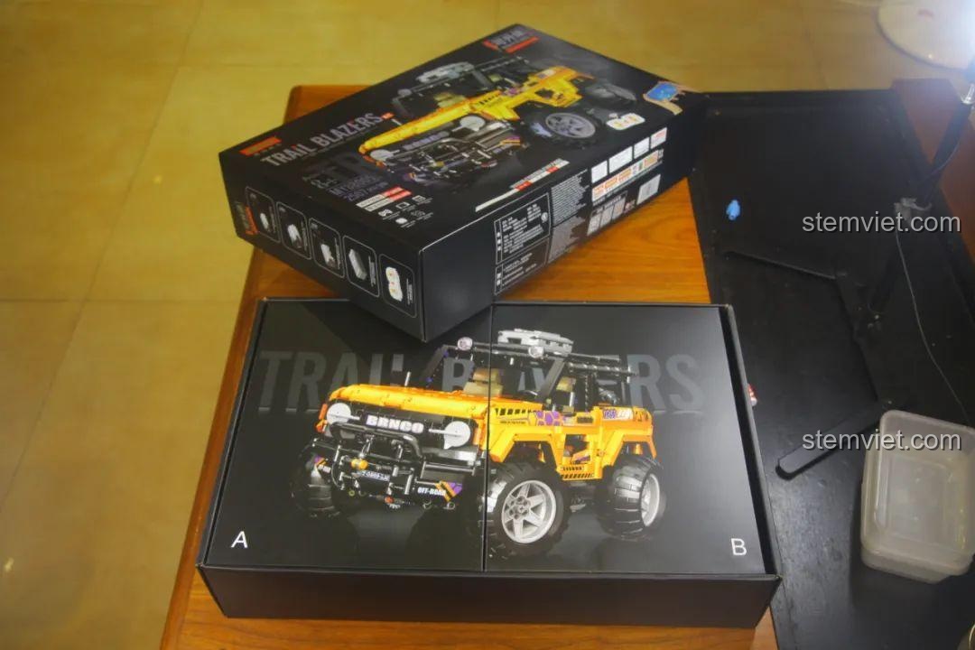 Thông tin nhà sản xuất và các chứng nhận an toàn ở mặt sau hộp đồ chơi MOYU BLOCK MY88005.