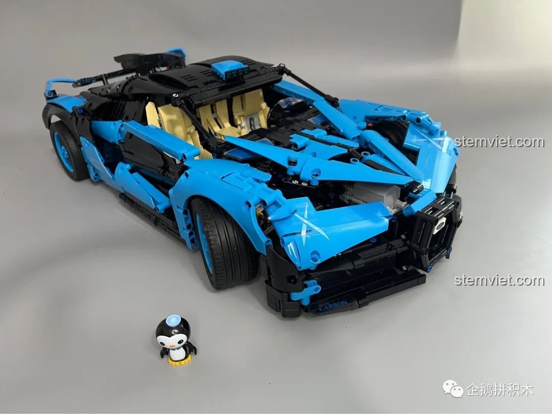 Cận cảnh bánh xe và vành của mô hình Moyu Block MY88008 Bugatti Bolide.