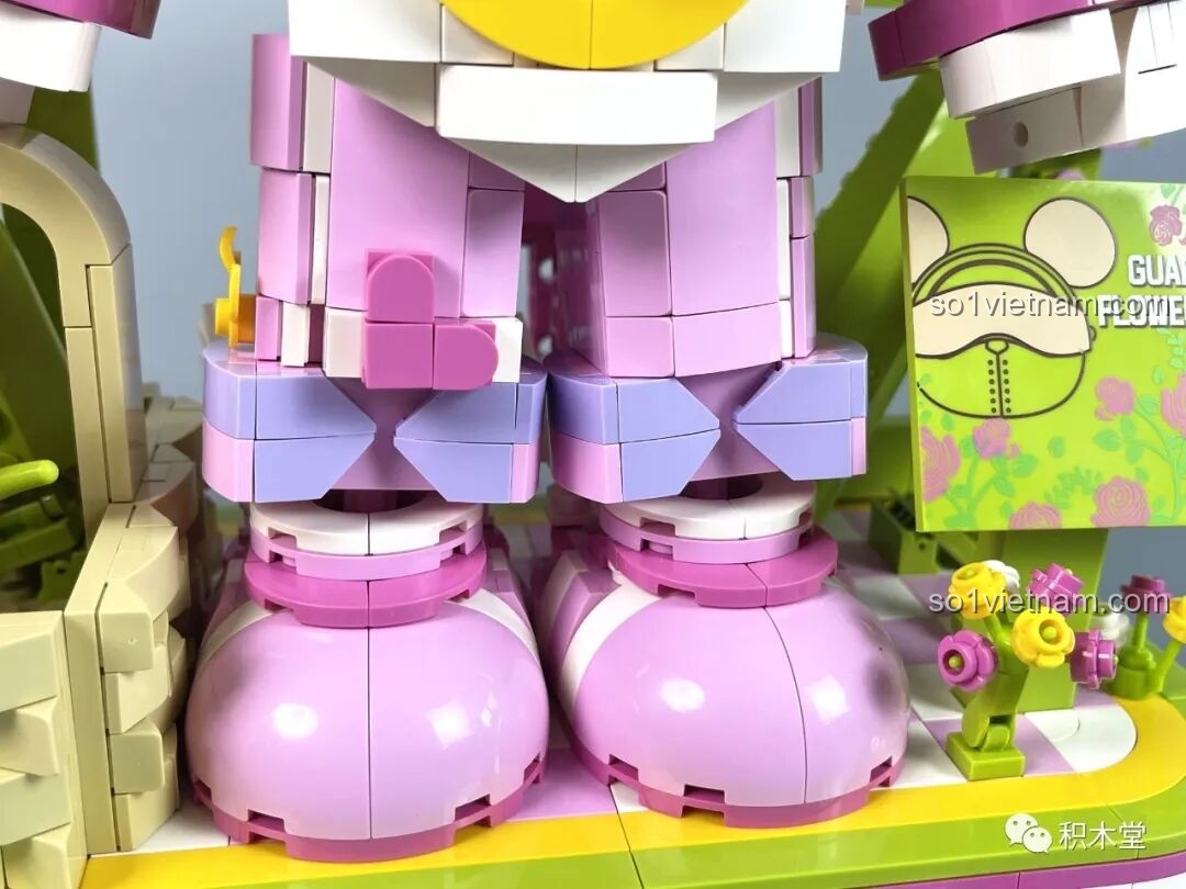 Chi tiết các bông hoa màu hồng trên MOYU BLOCK MY89101