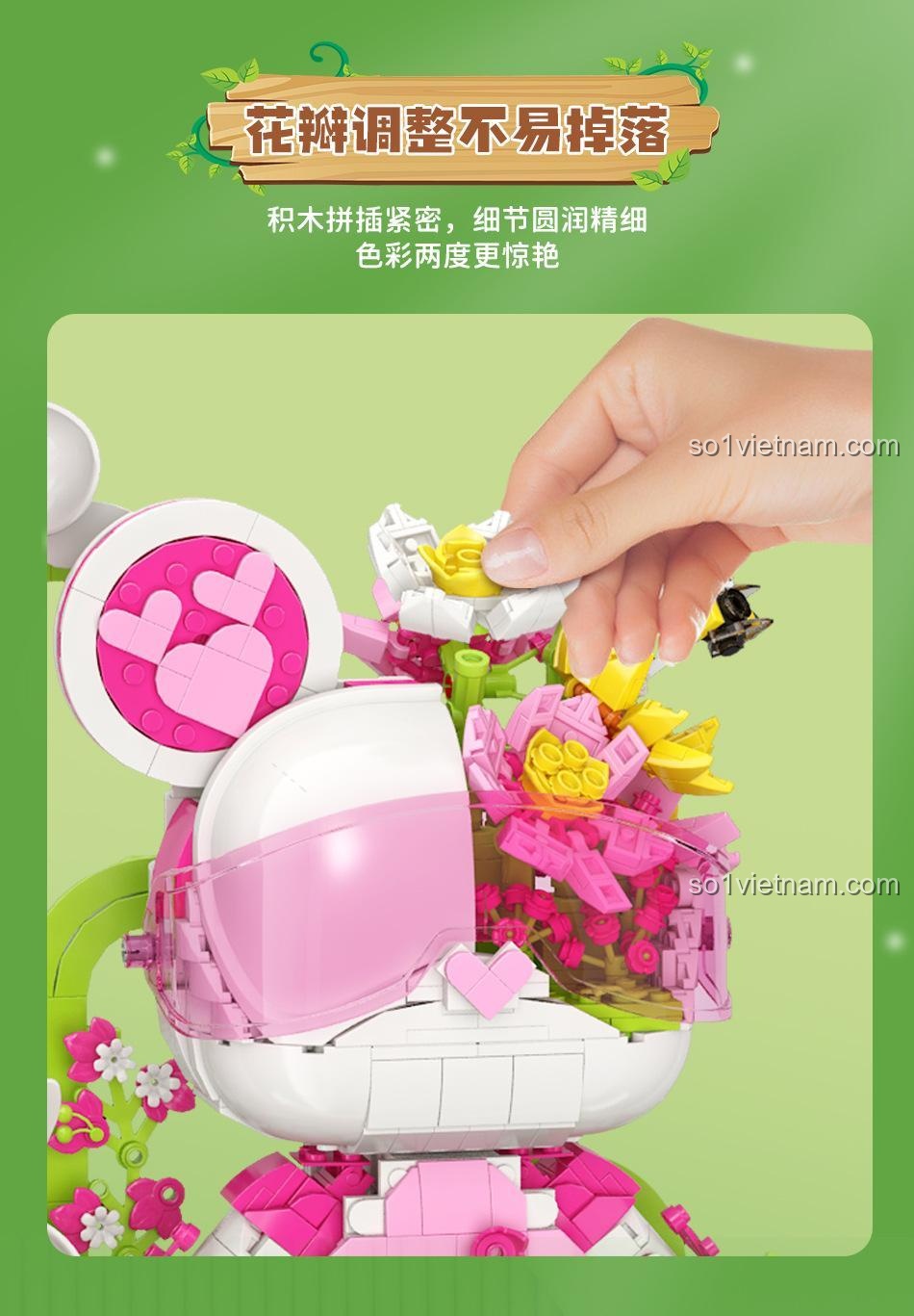 Mô hình Gấu Vũ Trụ Bảo Vệ Hoa MOYU BLOCK MY89101 với gió hoa và ong hút mật và gió hoa và gió hoa